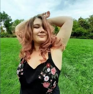 Meet your Posher, Kayla